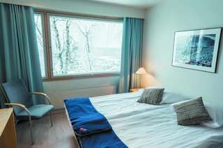 Отель Ski-Inn Hotel Pyhätunturi Пухатунтури Стандартный двухместный номер с 2 отдельными кроватями-7
